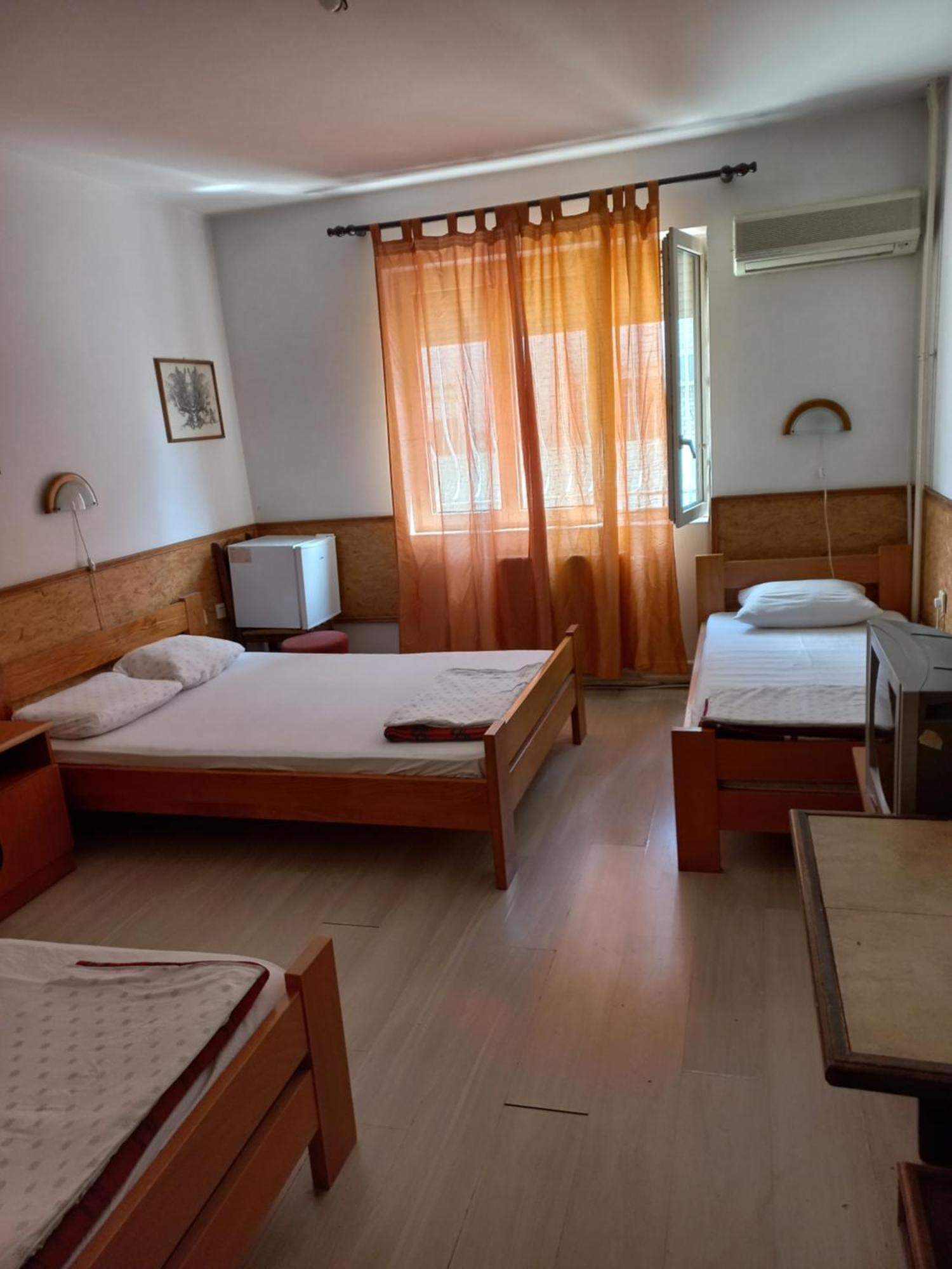 Hotel Duga Νόβι Σαντ Εξωτερικό φωτογραφία